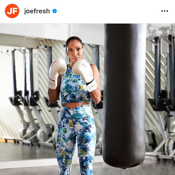 Joe Fresh High Neck Sports Bra and Print Wrap Yoga Legging - Picture 5 of 5